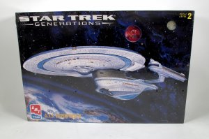 Star Trek Enterprise 1701-B Model Kit by AMT/ERTL #8762 Mint Sealed