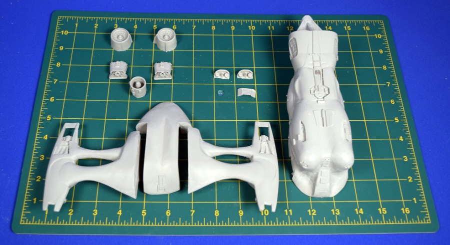 Battle Beyond the Stars Nell Spaceship 1/144 Scale Model Kit - Click Image to Close