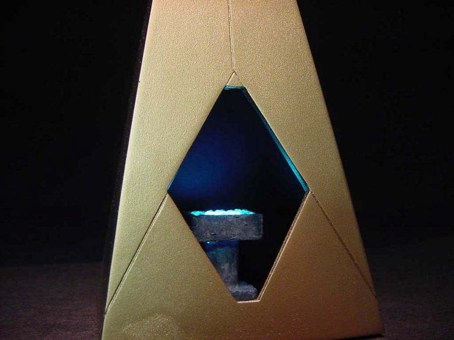 Land Of The Lost Pylon Podium Crystals and Light Kit - Click Image to Close