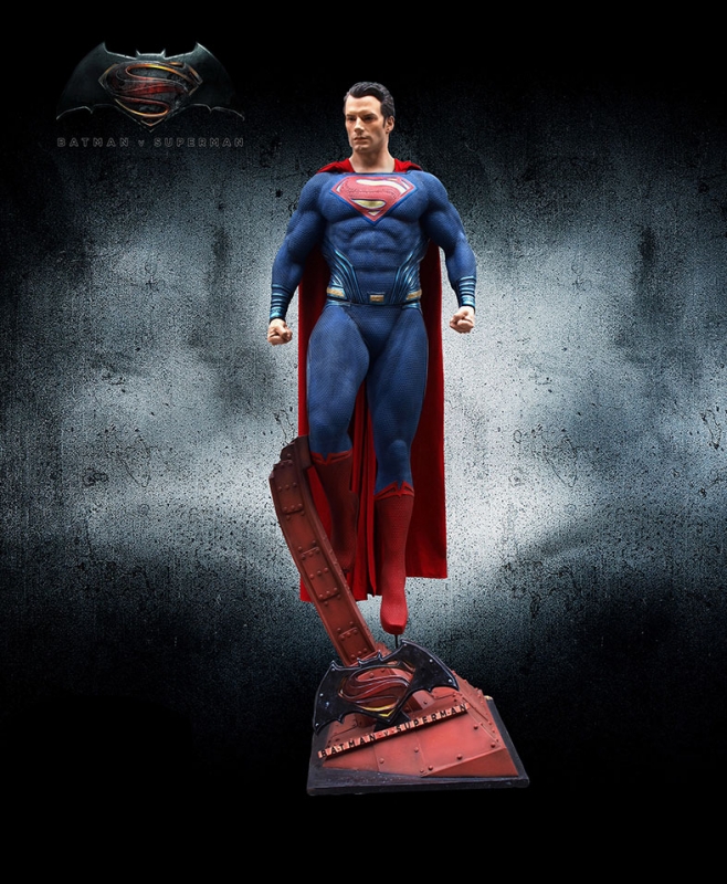 Batman Vs. Superman Superman Life-Size Display Statue - Click Image to Close