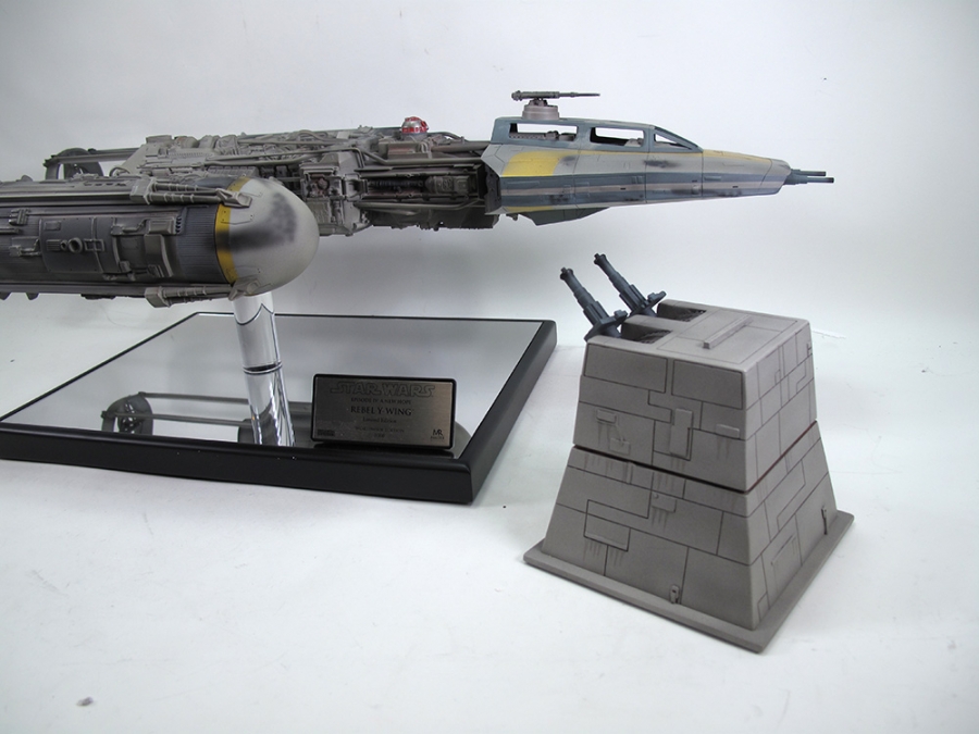 Star Wars Rebel Y-Wing Studio Scale Replica by Master Replicas - Click Image to Close