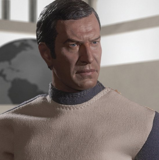 Space 1999 Commander John Koenig 1/6 Scale Figure by Big