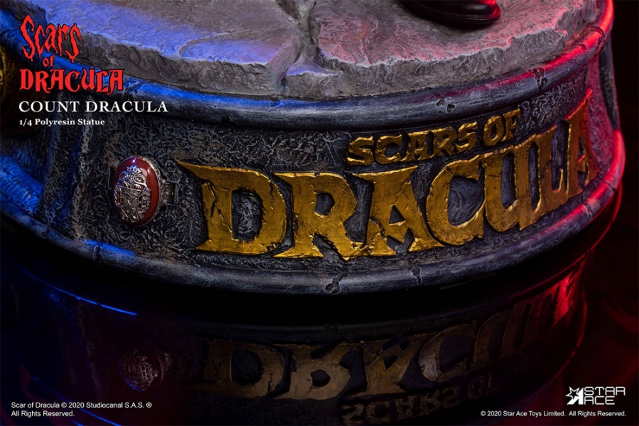 Dracula Scars of Dracula Hammer Films 1/4 Scale Statue Christopher Lee (Normal Version) - Click Image to Close