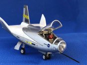 Northrop HL-10 1966 Experimental Lifting Body 1/48 Model Kit