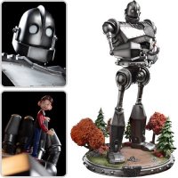 Iron Giant and Hogarth Hughes Demi Art 1:20 Scale Statue by Iron Studios