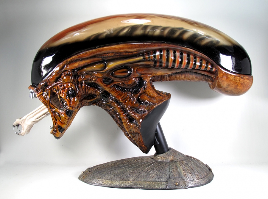 Alien Warrior Life-Size Bust (Dog Alien) Alien Head - Click Image to Close