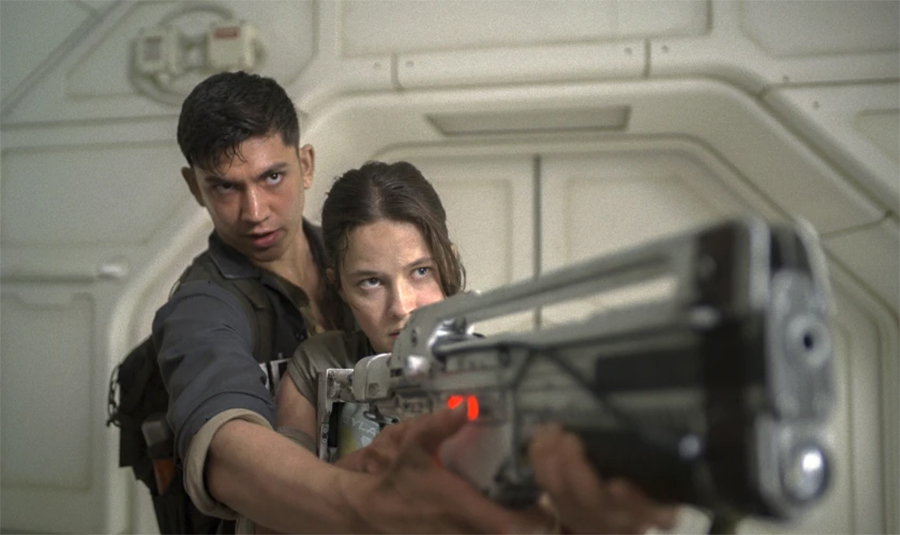 Alien Romulus Life Size Pulse Rifle Prop Replica - Click Image to Close