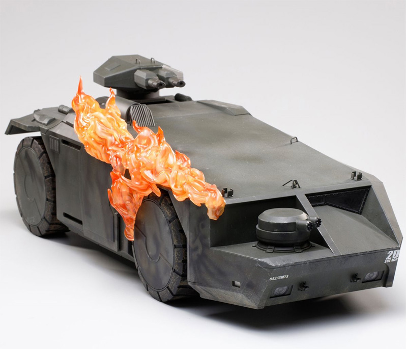 Aliens Burning Armored Personnel Carrier 1/18 Scale Vehicle - Click Image to Close