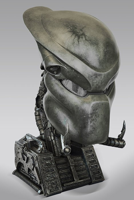 Predator Bio Helmet Prop Replica with Stand - Click Image to Close