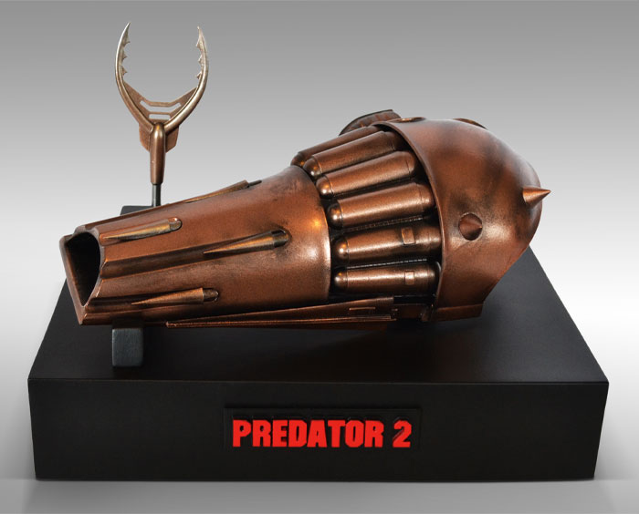 Predator 2 Life-Size Net Gun and Dart Prop Replica - Click Image to Close