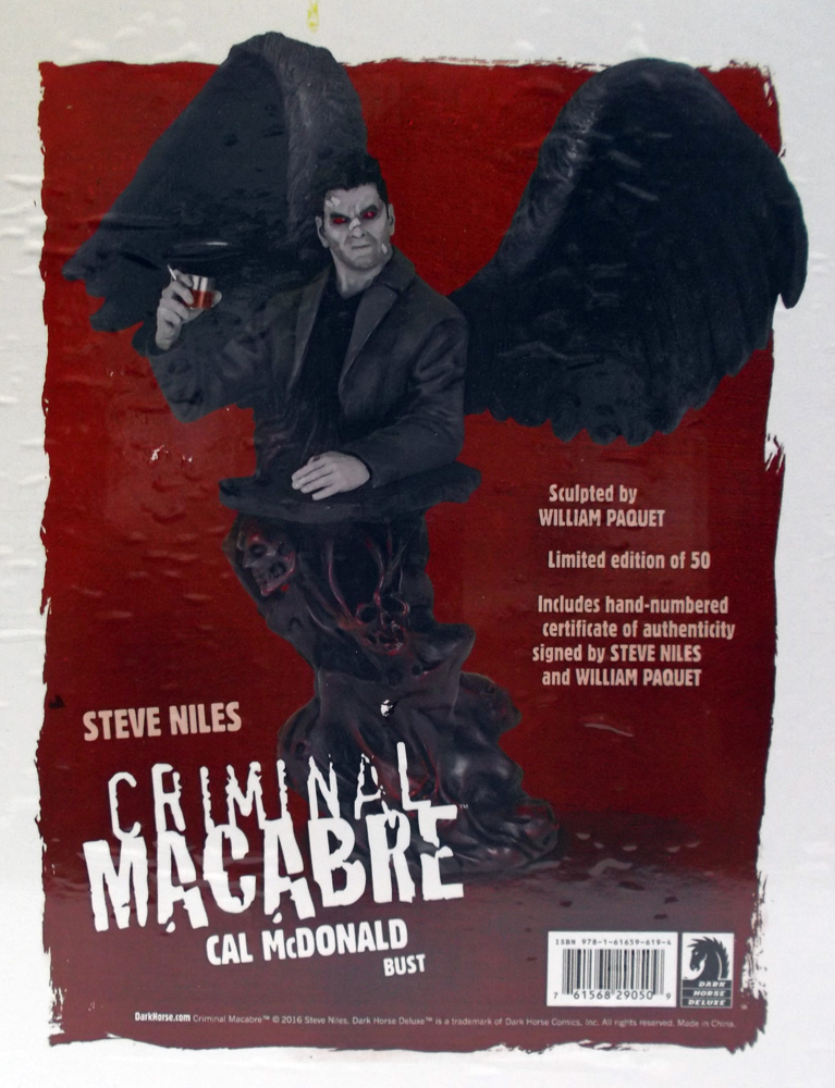Criminal Macabre Cal McDonald 14" Tall Bust (Winged Variant Edition) Criminal Macabre Cal McDonald 14" Tall Bust (Winged Variant Edition)
