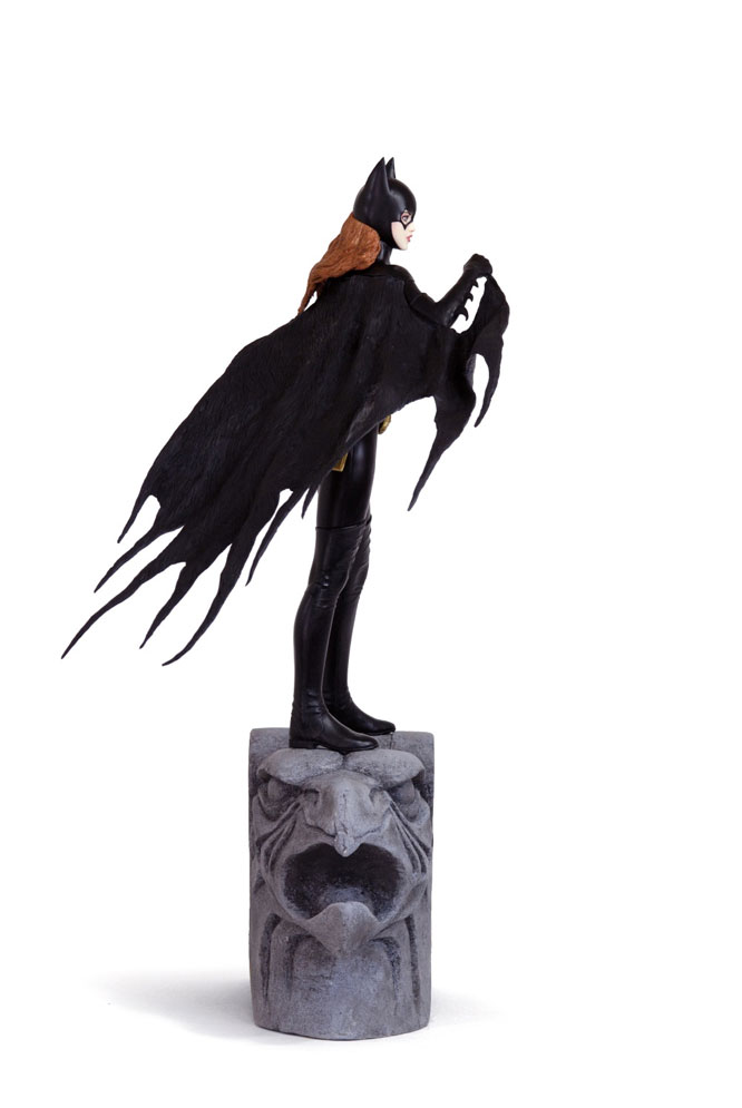 batgirl black and white statue