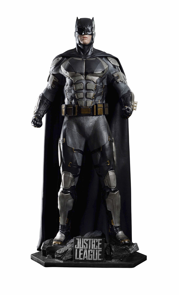Justice League Batman Tactical Suit Life-Size Display - Click Image to Close