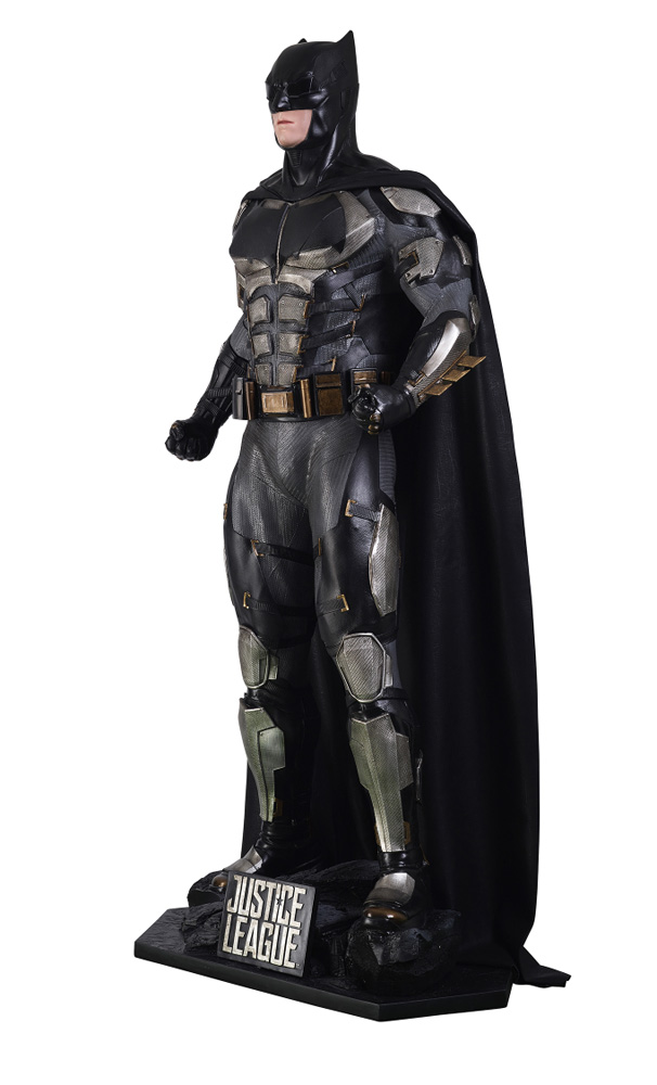 Justice League Batman Tactical Suit Life-Size Display - Click Image to Close