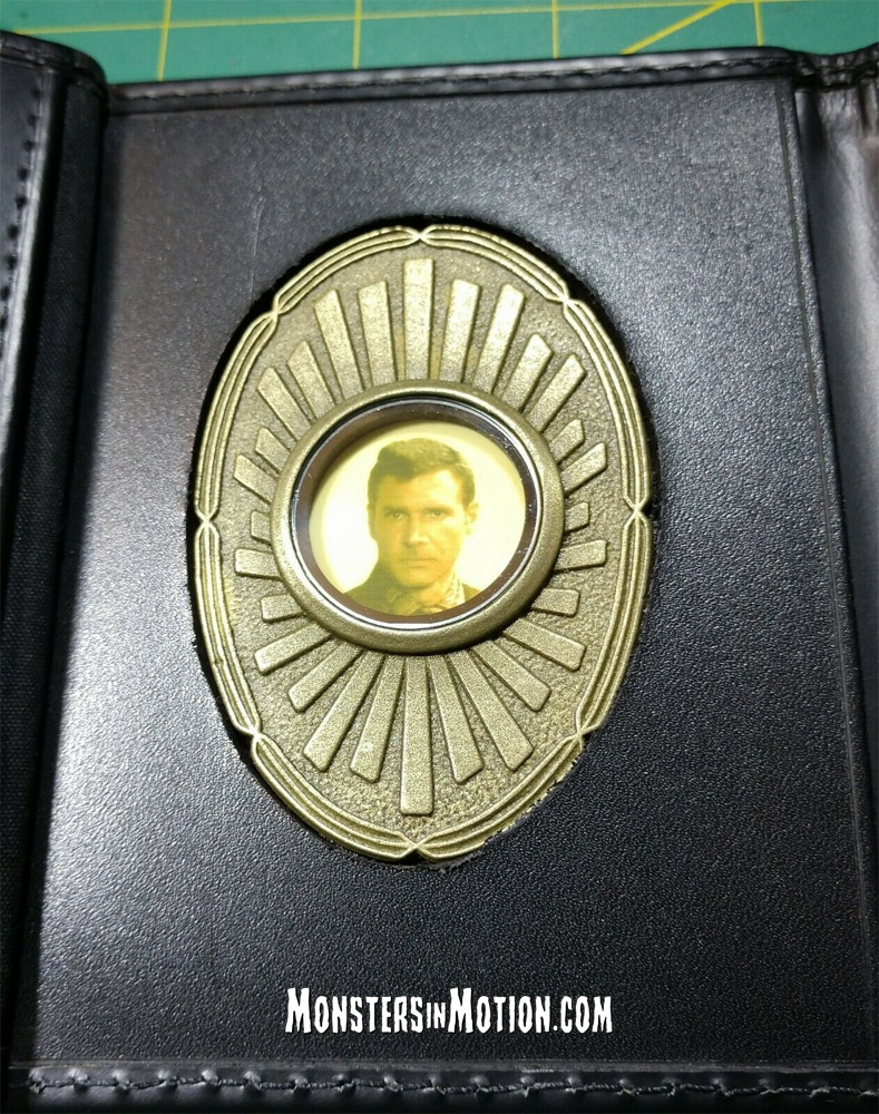 Blade Runner Deckard Wallet with Regular Badge Prop Replica - Click Image to Close