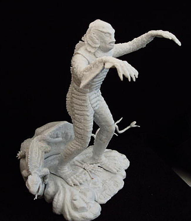 Creature Glow Aurora Monster Scenes Style Model Kit - Click Image to Close