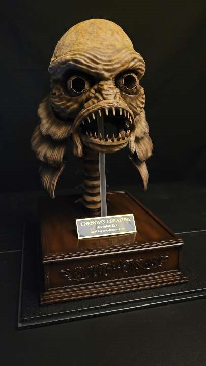 Creature Artifact Skull 1/2 Scale Devonian Museum Display Model Kit - Click Image to Close