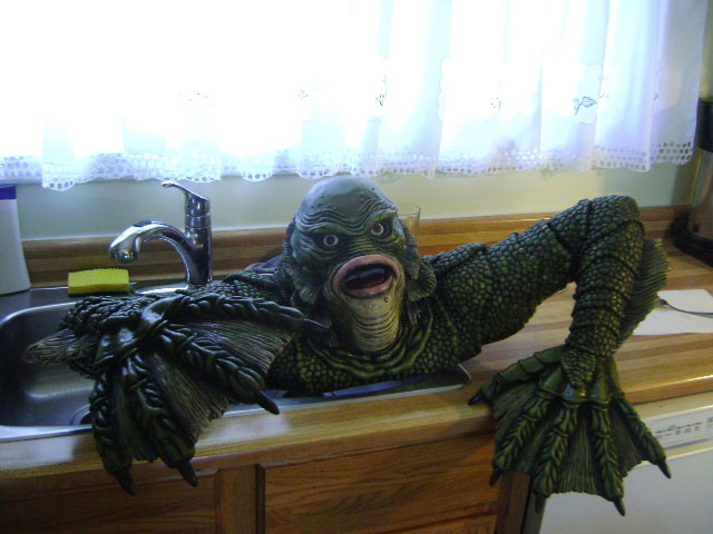 Creature From the Black Lagoon Universal Monsters Grave Walker Foam Prop - Click Image to Close