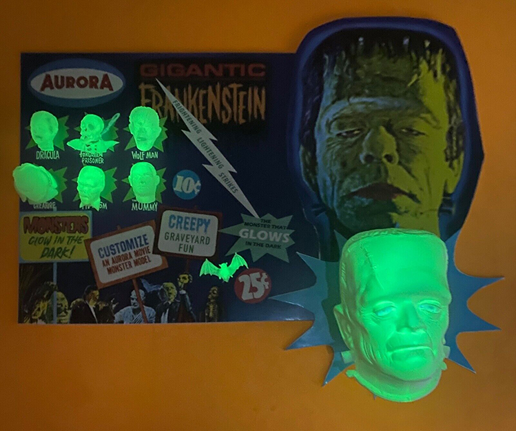 Aurora Monsters Fantasy Gigantic Frankenstein Frightning Lightning Glow Card - Click Image to Close