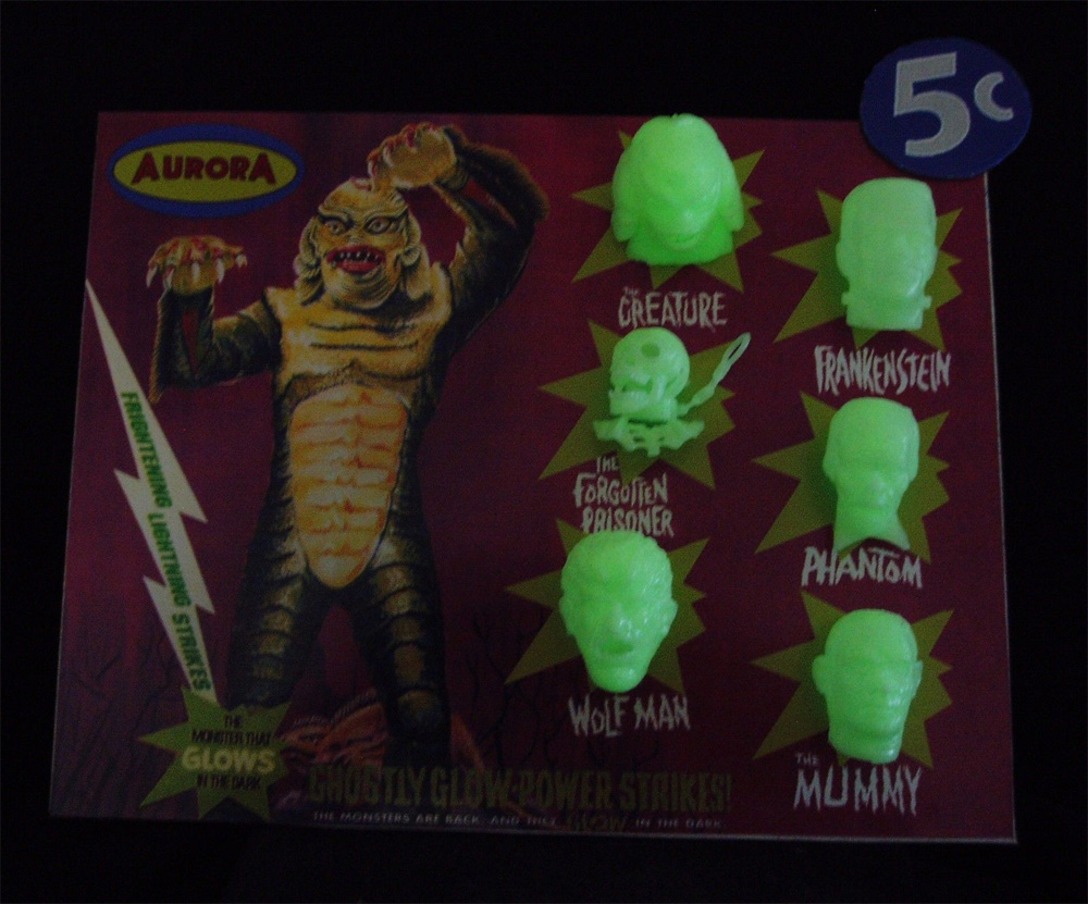 Aurora Monsters Glow Head Fantasy Model Display Card Creature from the Black Lagoon Version - Click Image to Close