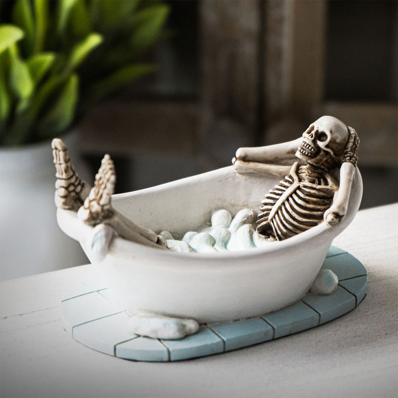 Skeleton in the Bath Tub Statue - Click Image to Close