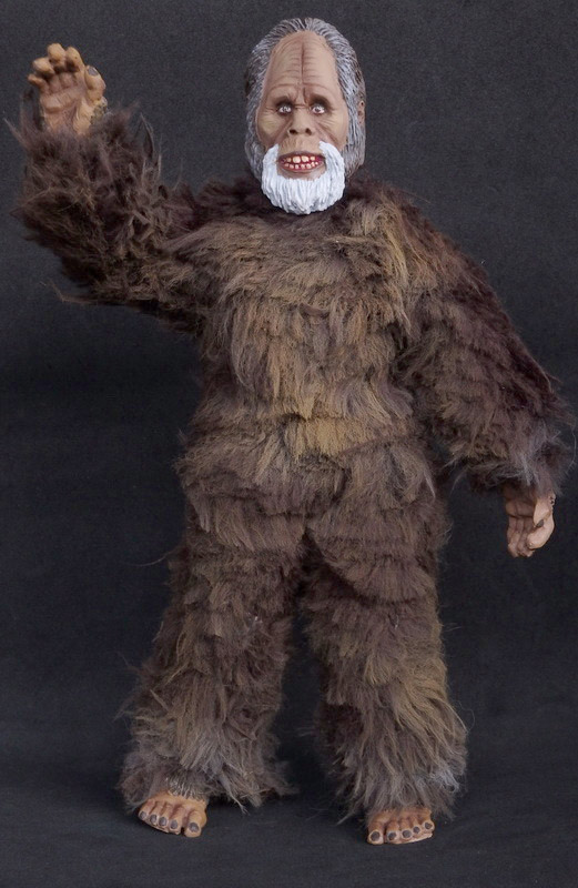 Harry and the Hendersons Harry 8" Retro Style Figure - Click Image to Close