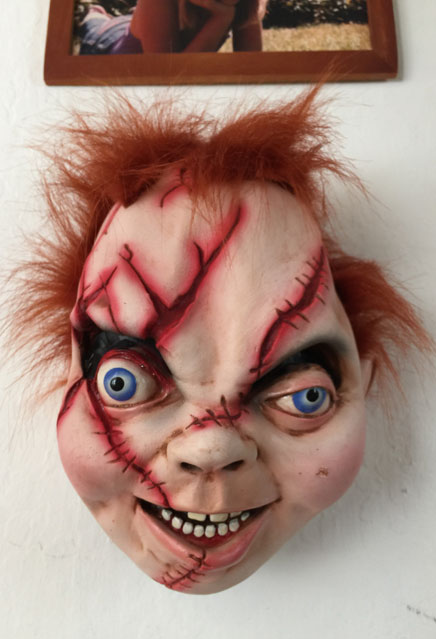 Bride of Chucky Wall and Door Hanger Prop - Click Image to Close