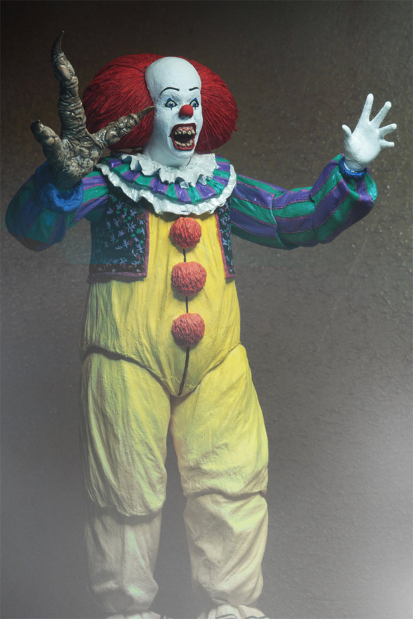 IT 1990 Pennywise Ultimate 7" Scale Figure #2 by Neca - Click Image to Close