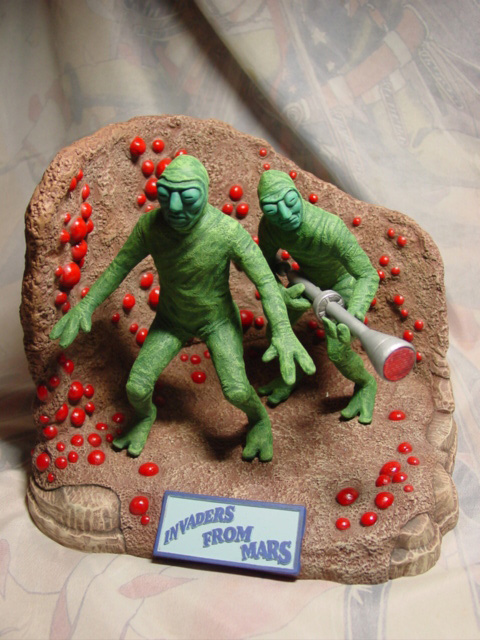 Invaders From Mars Martian Diorama Resin Model Kit - Click Image to Close