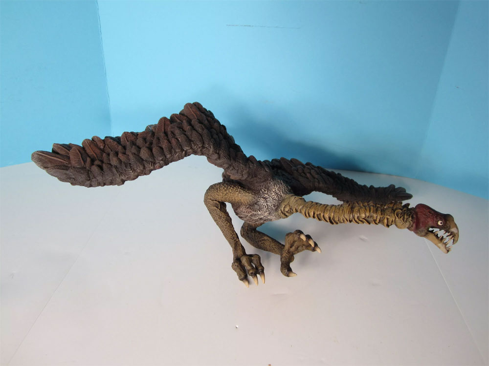 predator claw toy