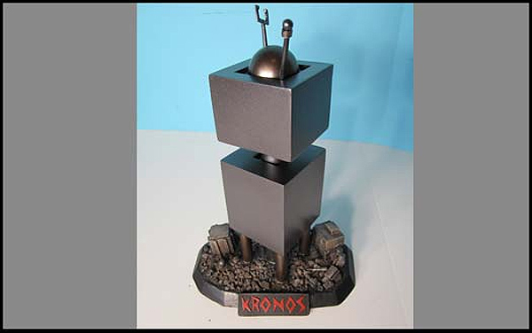 Kronos 1957 9" Tall Model Kit - Click Image to Close