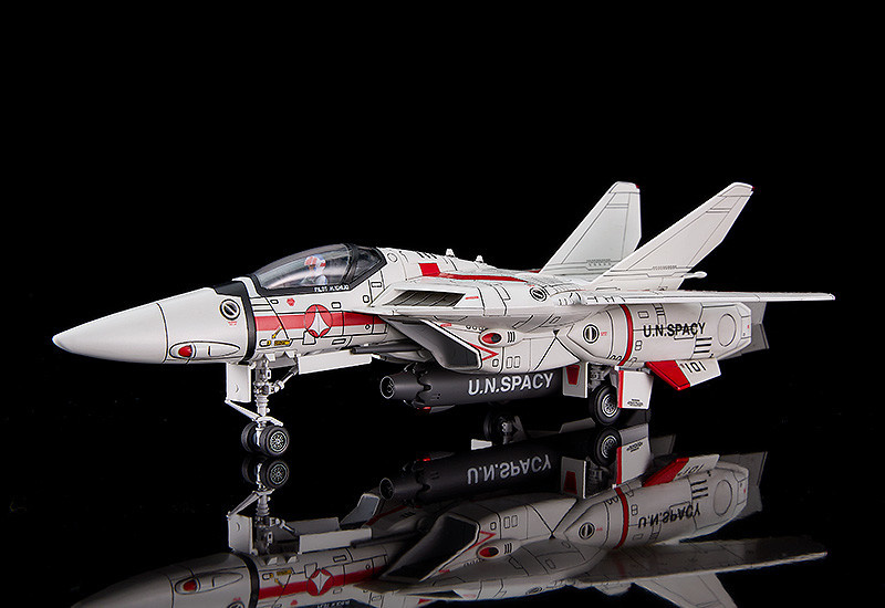 Macross / Robotech VF-1J Valkyrie Vermillion Platoon Ichijo Hikaruki / Rick Hunter 1/72 Scale Model Kit - Click Image to Close
