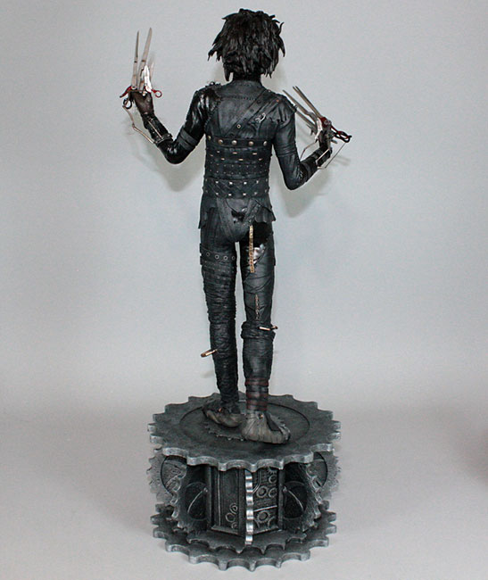 Edward Scissorhands 1/4 Scale Premium Statue (24" Tall) - Click Image to Close