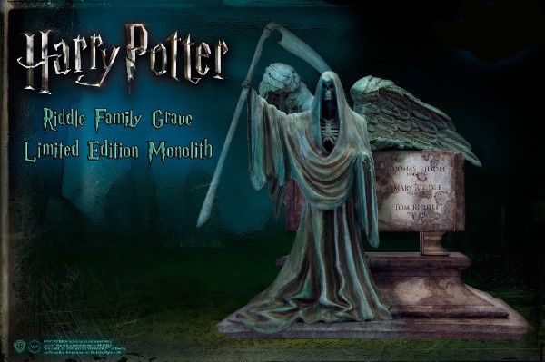 Harry Potter Riddle Family Grave Limited Edition Monolith - Click Image to Close
