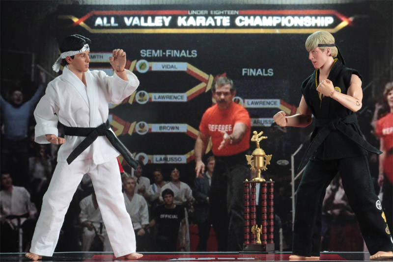 Karate Kid 1984 All-Valley Karate Championships Tournament Cloth 8-Inch Action Figure 2-Pack - Click Image to Close