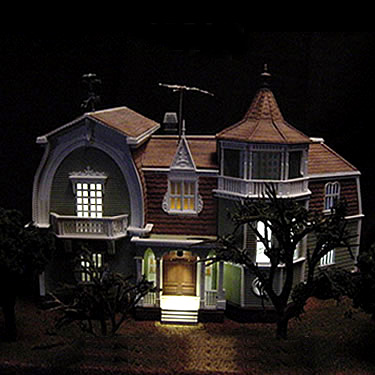 Munsters 1313 Mockingbird Lane House Injected Plastic Model Lighting Kit - Click Image to Close