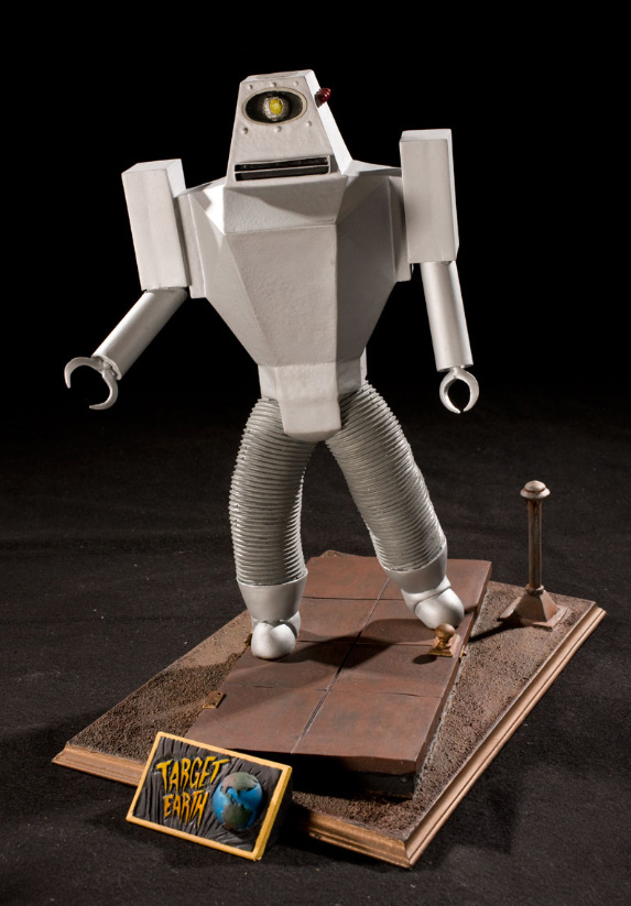 Target Earth Robot Resin Model Kit - Click Image to Close