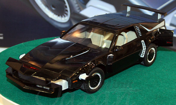 Knight Rider 1982 Season 4 K.I.T.T. Super Pursuit Mode 1/24