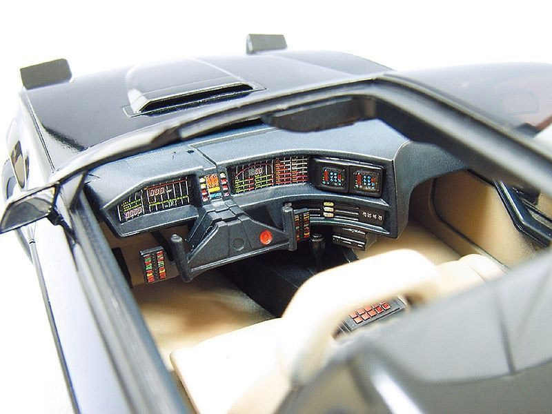 Knight Rider 1982 Season 1 Knight 2000 K.I.T.T. 1/24 Scale Model Kit by Aoshima - Click Image to Close