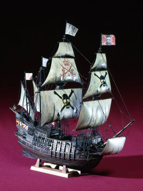 Pirate Ship 1/100 Scale Model Kit by Aoshima Japan - Click Image to Close