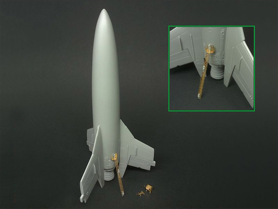 Star Explorers Rocket Ship 1/350 Scale Resin Model Kit - Click Image to Close