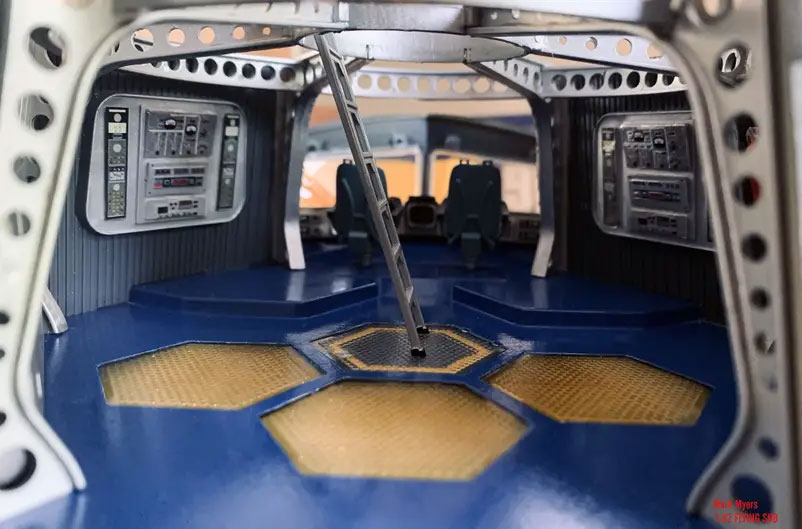 Voyage to the Bottom of the Sea Flying Sub 1/32 Scale Deluxe Model Kit by Moebius - Click Image to Close