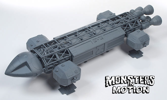 Space 1999 Eagle II Transporter 1/72 Scale 14" Model Kit - Click Image to Close