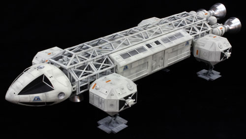 Space 1999 Eagle Transporter 22" Long 1/48th Scale Model Kit MPC - Click Image to Close