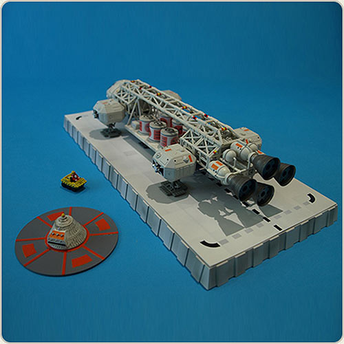 Space 1999 Eagle Freighter 12" Die Cast Set 1: Breakaway by Sixteen 12 - Click Image to Close