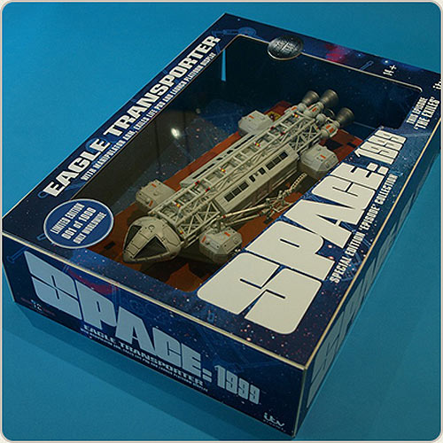 Space 1999 Eagle Transporter 12" Die Cast Set 3: The Exiles by Sixteen 12 - Click Image to Close