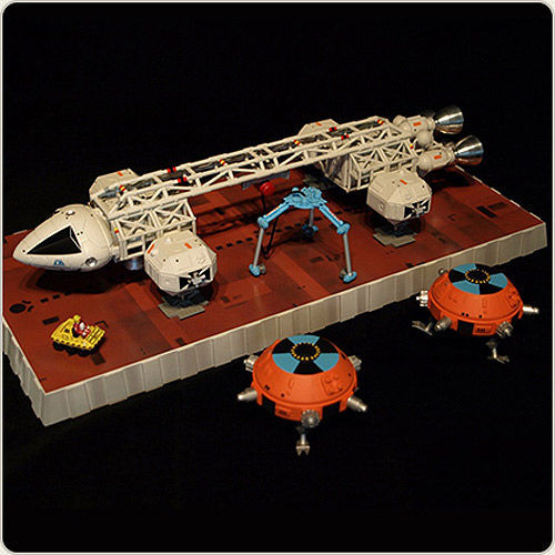 Space 1999 Eagle Transporter 12" Die Cast Set 5: Collision Course by Sixteen 12 - Click Image to Close