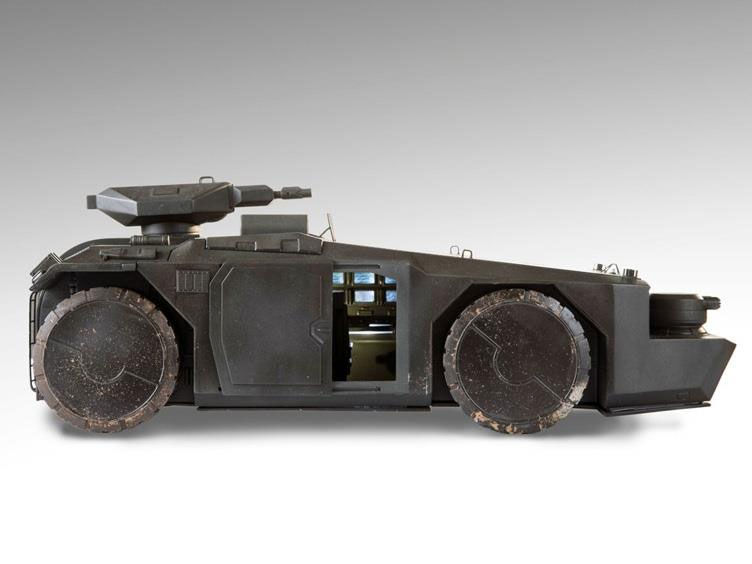 Aliens APC (Armored Personnel Carrier) 1/18 Scale Vehicle - Click Image to Close
