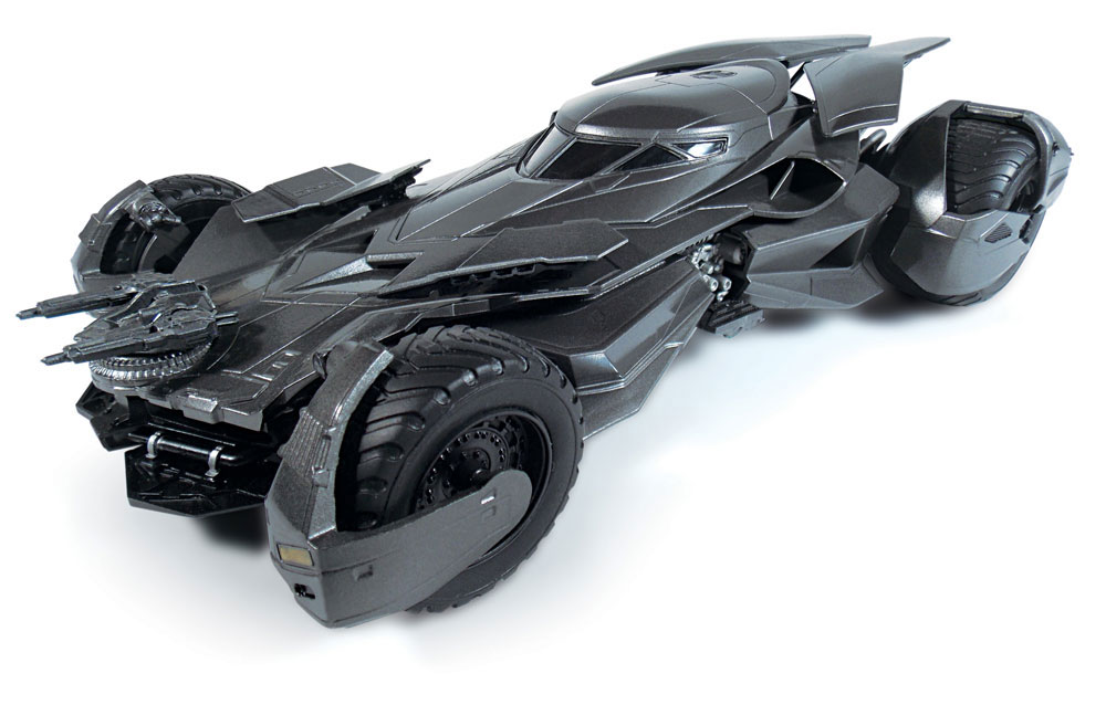 Batman Vs. Superman Dawn Of Justice Batmobile Model Kit - Click Image to Close