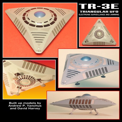 UFO TR3 Triangular U.F.O. Model Kt With Base - Click Image to Close